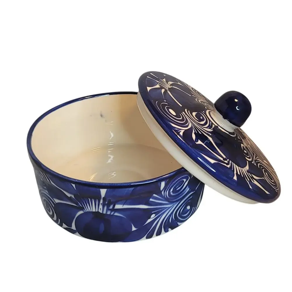 Hand painted Talavera Serving dish  tortilla Warmer Covered Blue White 8